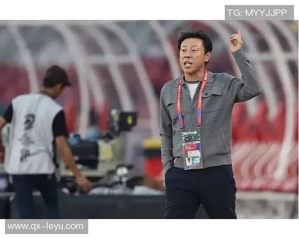 蔚山后卫揭露前主帅申台龙扇耳光事件引发热议球员不听指挥成焦点