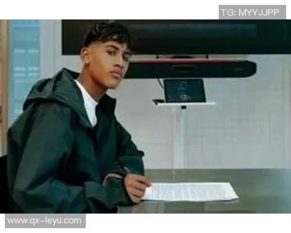 15岁2个月的加布里埃尔创造曼联青年足总杯最年轻球员纪录 15岁2个月的加布里埃尔创造曼联青年足总杯最年轻球员纪录