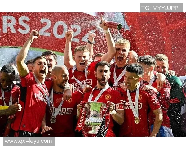 15岁2个月的加布里埃尔创造曼联青年足总杯最年轻球员纪录 15岁2个月的加布里埃尔创造曼联青年足总杯最年轻球员纪录