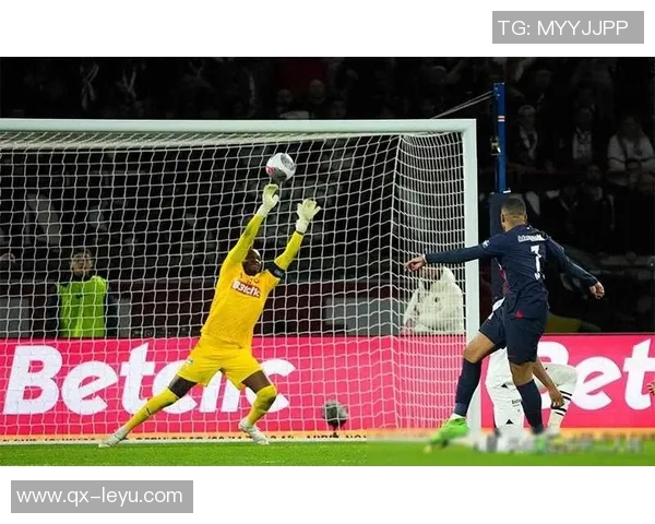 姆巴佩幽默回应对方球迷法语嘲讽称口音太烂引发笑声 姆巴佩幽默回应对方球迷法语嘲讽称口音太烂引发笑声